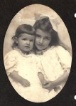 Helen and Carla Heisig around 1908.