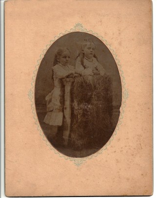 Vida Jane and Libbie Young-2